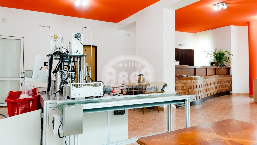 Polyfunkčný objekt vo Vranove nad Topľou