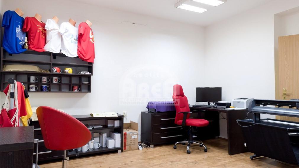 Polyfunkčný objekt vo Vranove nad Topľou