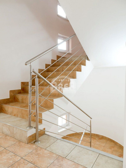 Polyfunkčný objekt vo Vranove nad Topľou