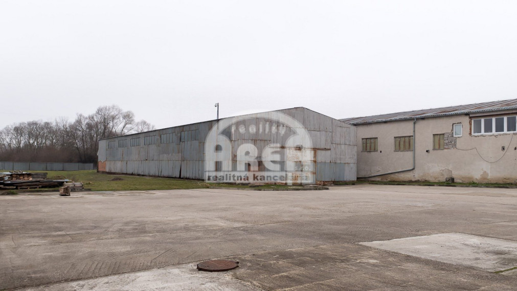 Polyfunkčný objekt vo Vranove nad Topľou