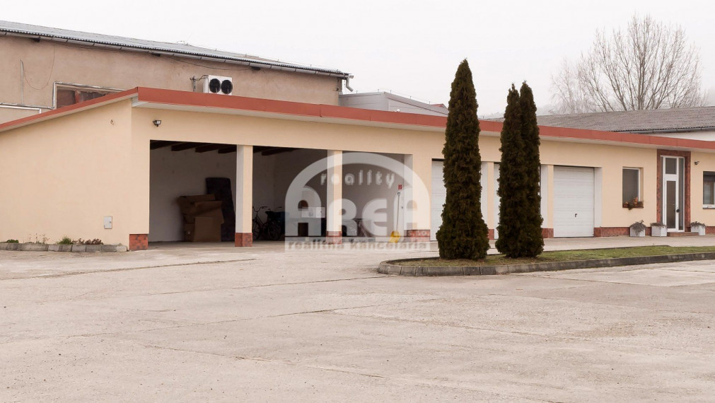 Polyfunkčný objekt vo Vranove nad Topľou