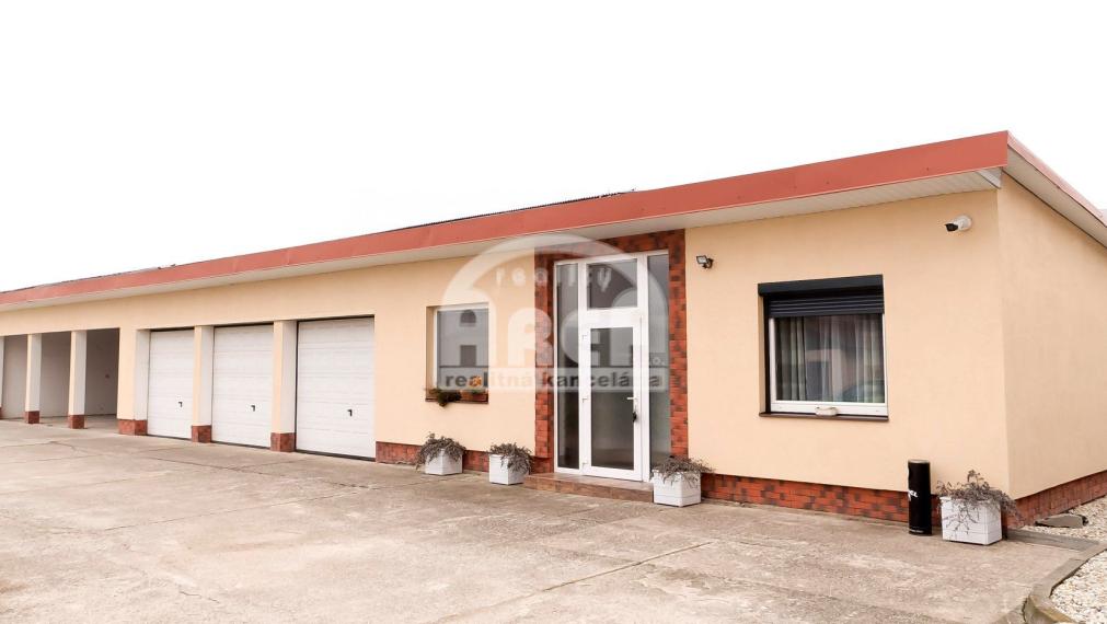 Polyfunkčný objekt vo Vranove nad Topľou