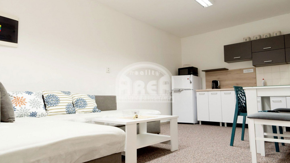 Polyfunkčný objekt vo Vranove nad Topľou