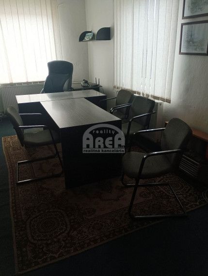 Kancelárie s rôznou výmerou v administratívnej budove v MI
