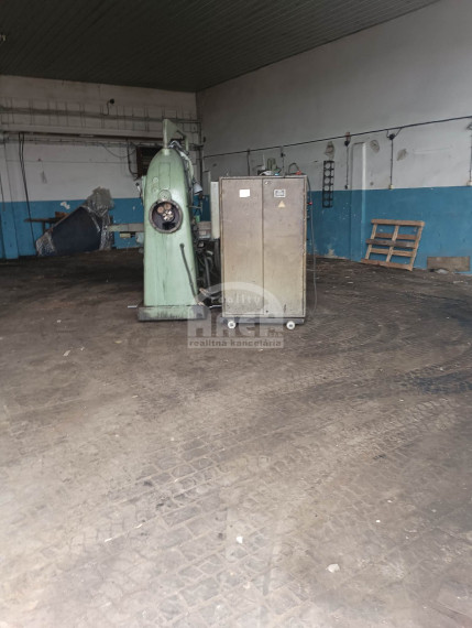 Hala s montáž. jamou/hangár v priem. areáli v Michalovciach