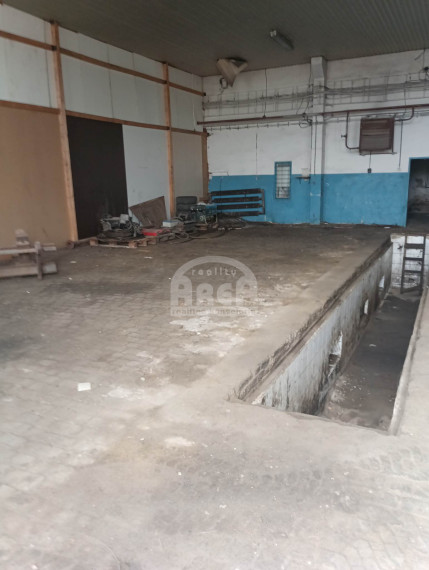 Hala s montáž. jamou/hangár v priem. areáli v Michalovciach