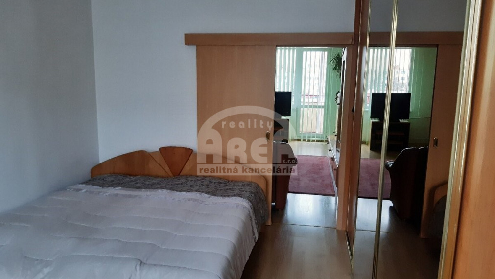 3 - izbový byt s balkónom blízko centra mesta Michalovce