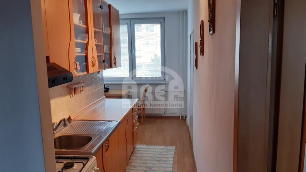 3 - izbový byt s balkónom blízko centra mesta Michalovce