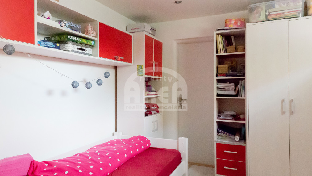 Komerčná budova s 2-izbovým bytom vo Vranove nad Topľou