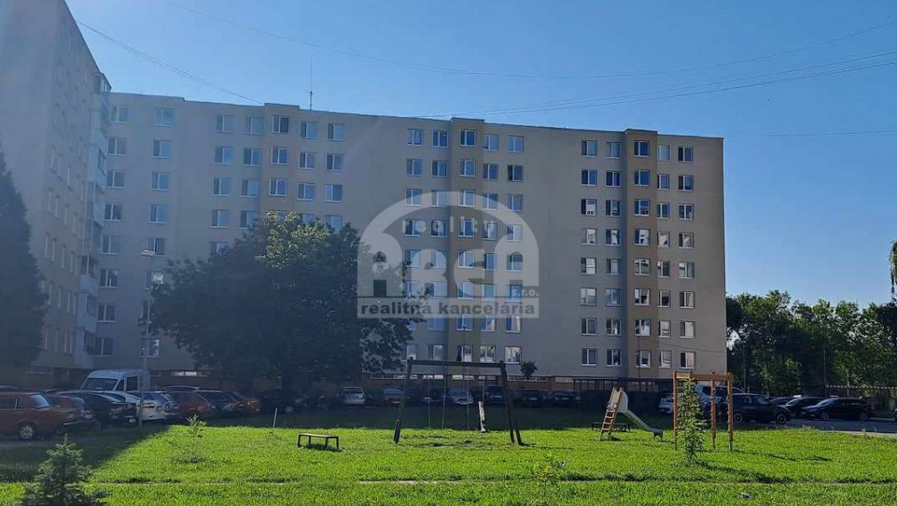 Pekný 3 - izbový byt na sídlisku Východ v Michalovciach