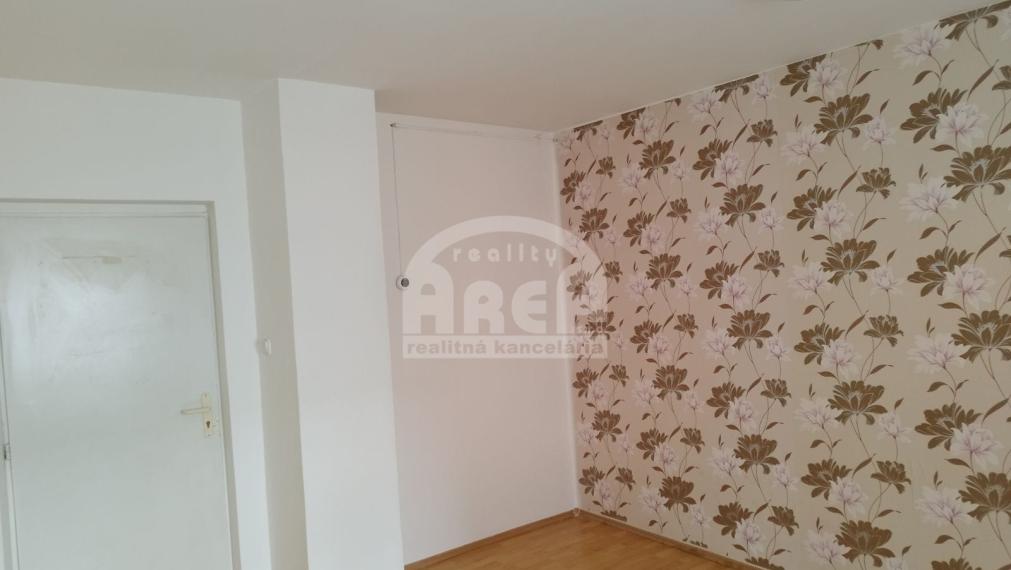 Prenájom priestorov na podnikanie- výborná časť Sobraniec