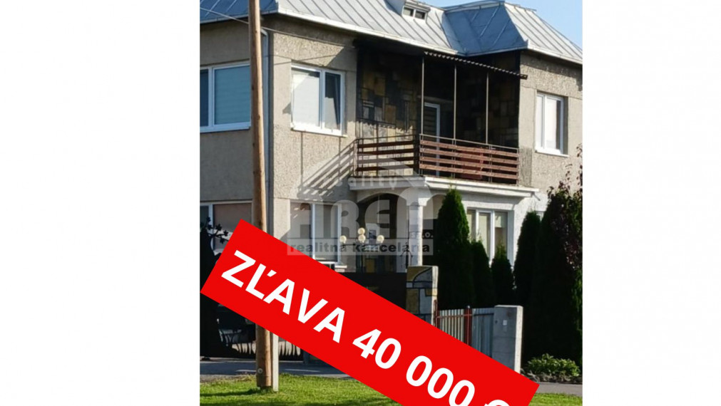 Priestranný, dvojpodlažný rodinný dom v obci Hažín