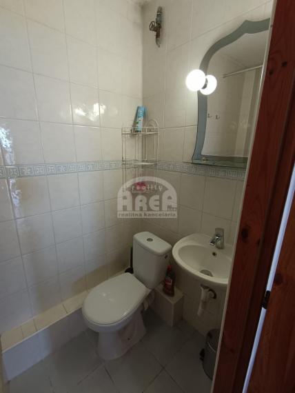 Krásna dvojpodlažná chata s nádherným výhľadom nad Viniankou