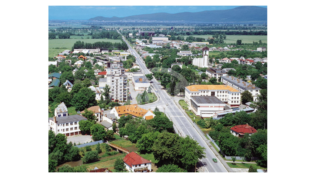 Priestranný dvojpodlažný rodinný dom v meste Sobrance