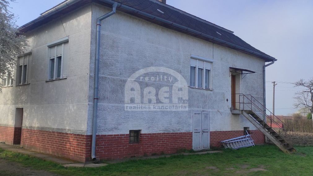 Priestranný rodinný dom v obci Lekárovce