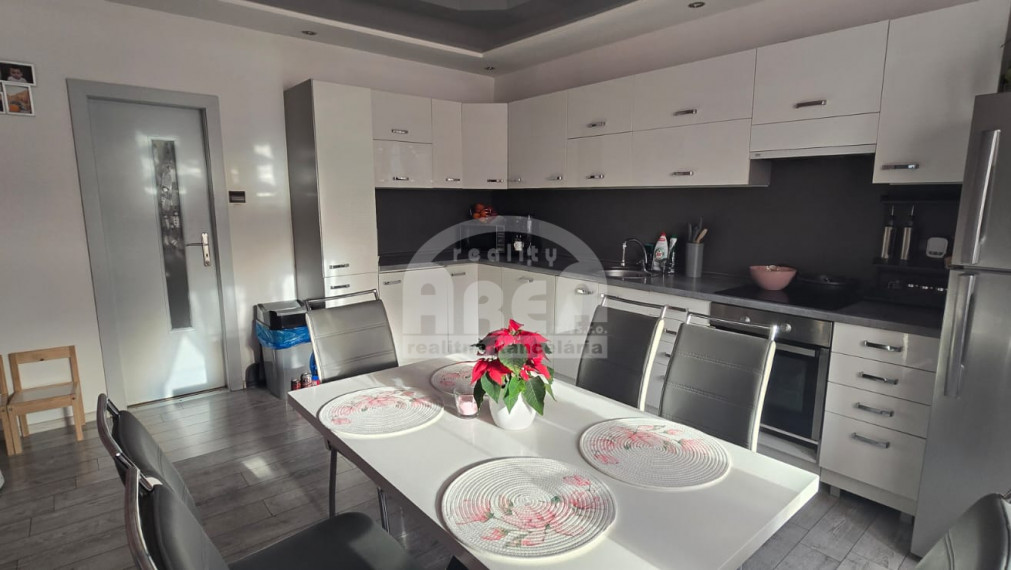 Dvojpodlažný rodinný dom- sídlisko Stráňany v Michalovciach