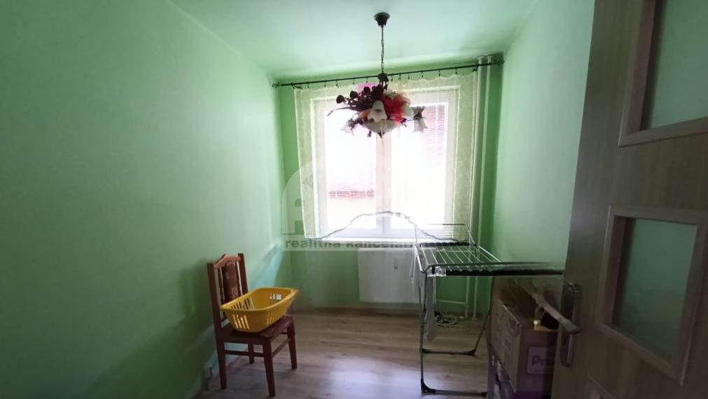 Priestranný 5- izbový byt na sídlisku Východ v Michalovciach