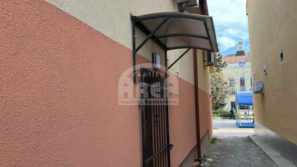 Na prenájom obchodné priestory v centre mesta Michalovce