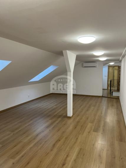 Na prenájom obchodné priestory v centre mesta Michalovce