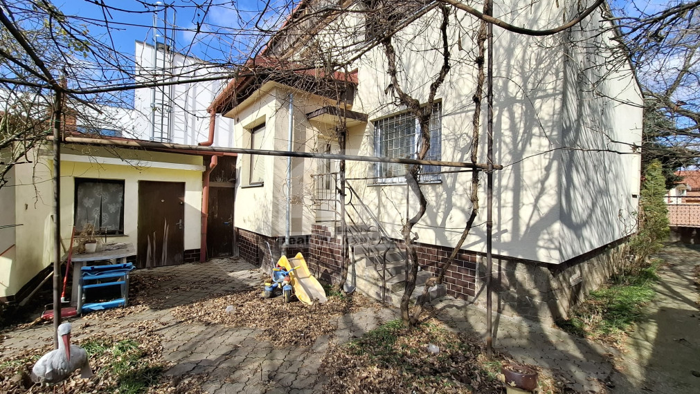 ZĽAVA 10.000 € ! Dvojpodlažný rodinný dom v meste Michalovce