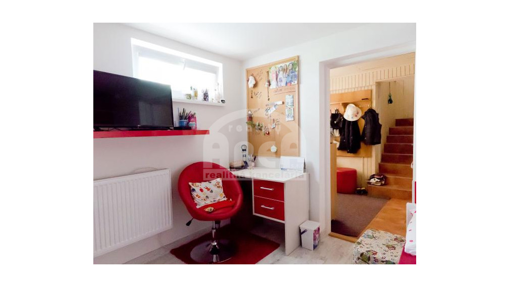 Komerčná budova s 2-izbovým bytom vo Vranove nad Topľou