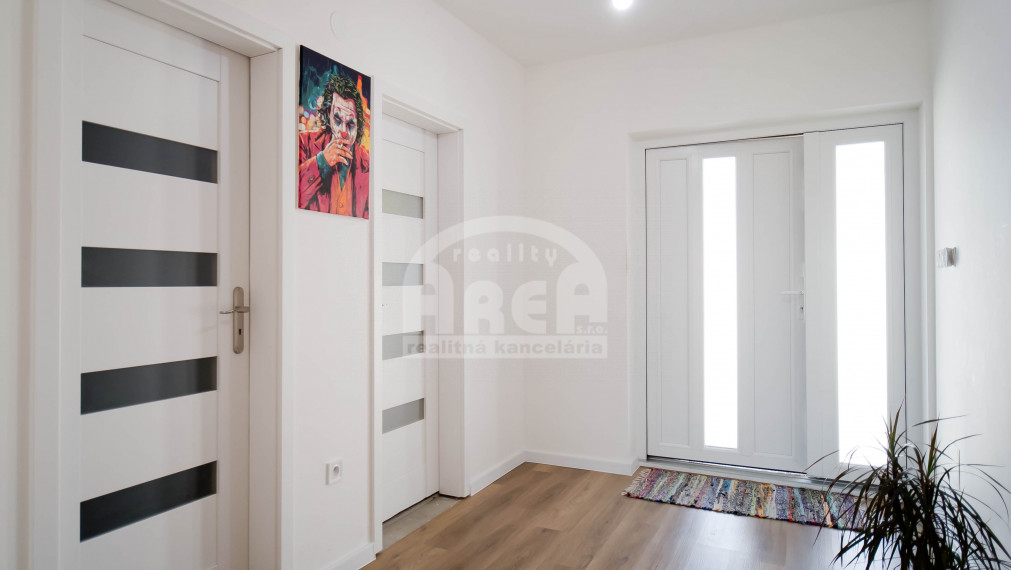 VÝRAZNÁ ZĽAVA! Krásny bungalov v obci Petrovce nad Laborcom