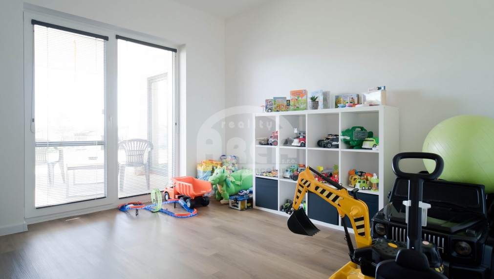 VÝRAZNÁ ZĽAVA! Krásny bungalov v obci Petrovce nad Laborcom