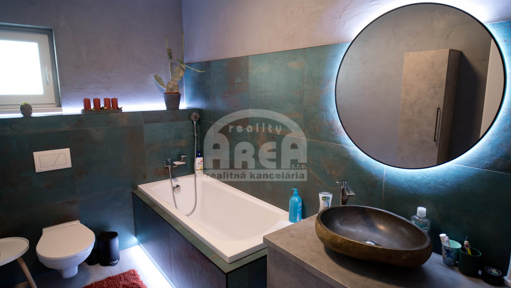 VÝRAZNÁ ZĽAVA! Krásny bungalov v obci Petrovce nad Laborcom