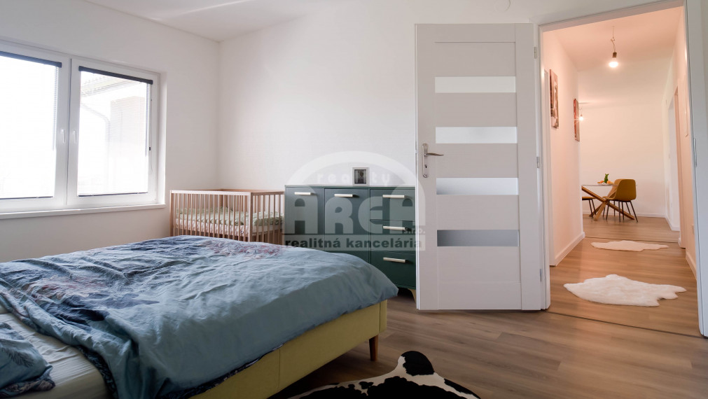 VÝRAZNÁ ZĽAVA! Krásny bungalov v obci Petrovce nad Laborcom