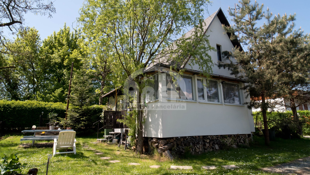 Dvojpodlažná chata na Zemplínskej Šírave – Biela Hora