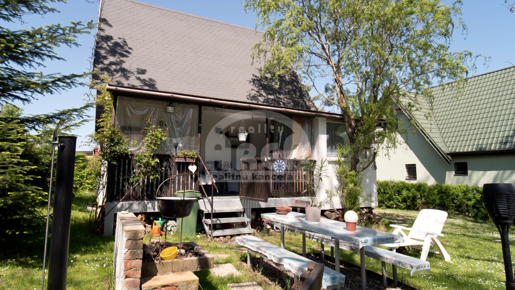 Dvojpodlažná chata na Zemplínskej Šírave – Biela Hora