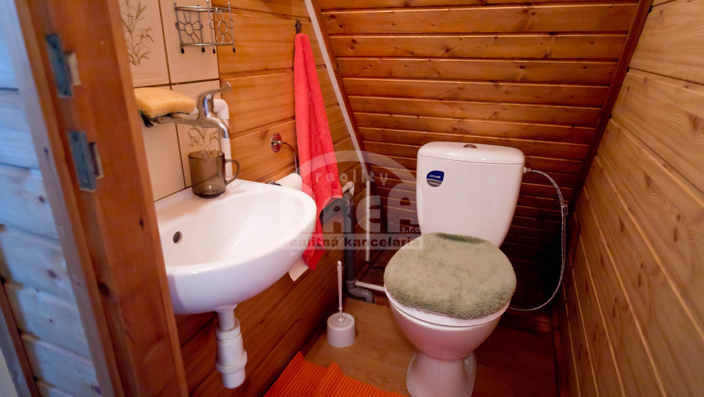 Dvojpodlažná chata na Zemplínskej Šírave – Biela Hora