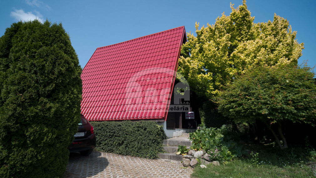 SKVELÁ ZĽAVA! Pekná chata v Trnave pri Laborci