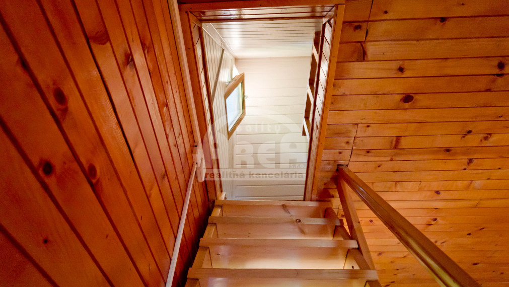 SKVELÁ ZĽAVA! Pekná chata v Trnave pri Laborci