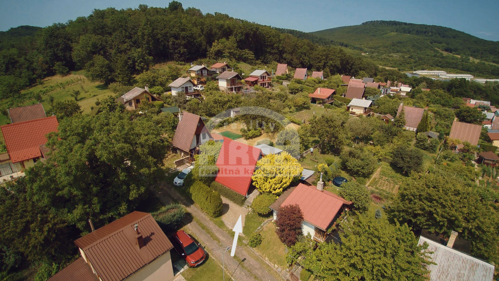 SKVELÁ ZĽAVA! Pekná chata v Trnave pri Laborci