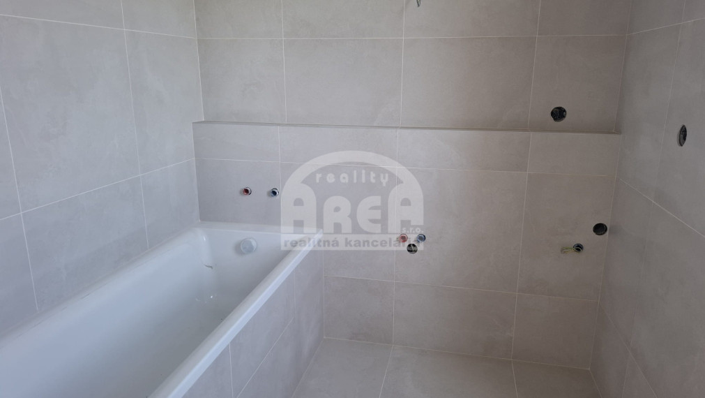 3- izbový byt na sídlisku SNP v Michalovciach