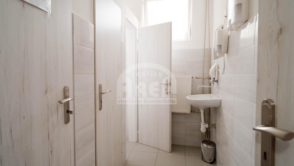 Objekt vhodný na podnikanie v obci Staré