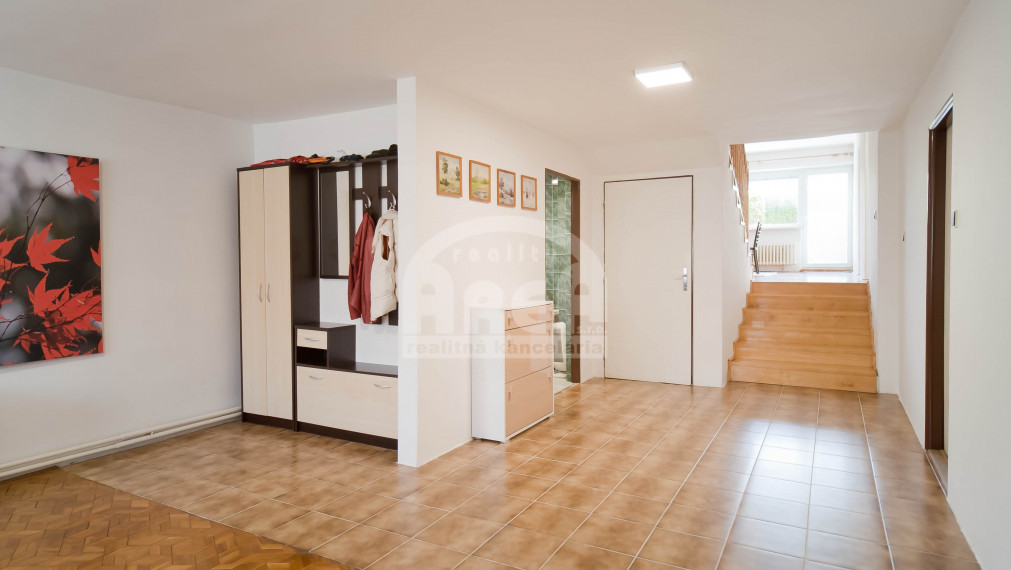 Dvojpodlažný rodinný dom v skvelej lokalite mesta Michalovce