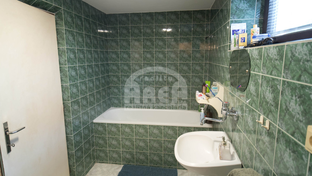 Dvojpodlažný rodinný dom v skvelej lokalite mesta Michalovce