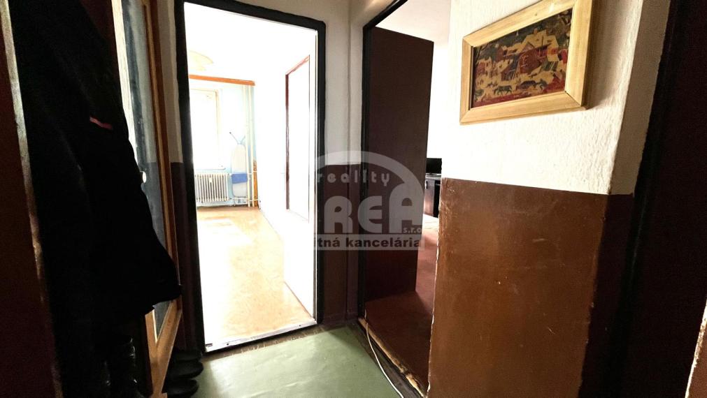 Priestranný 3- izbový byt na sídlisku Juh v Michalovciach