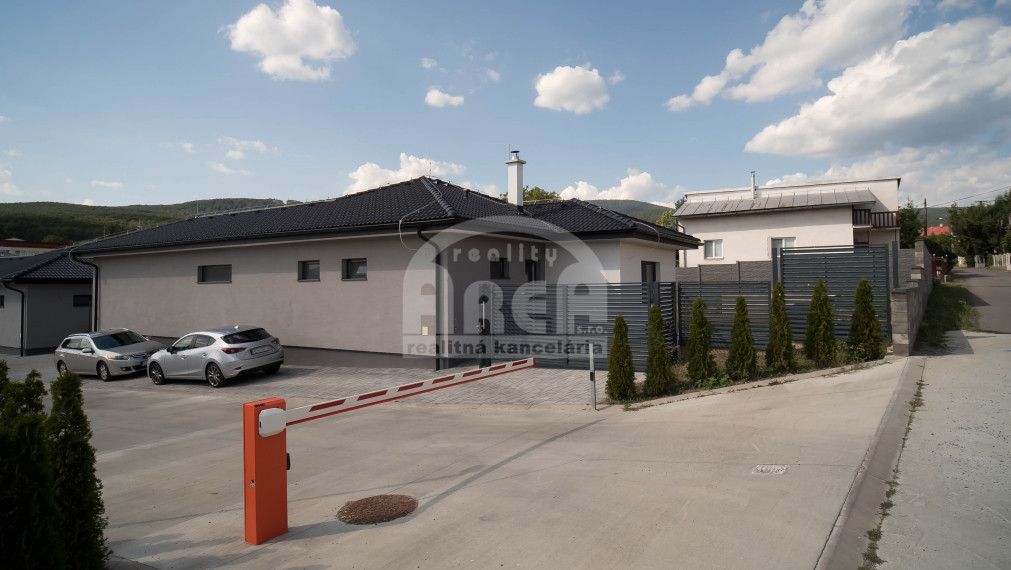 Krásna novostavba rodinného domu v malebnej obci Klokočov