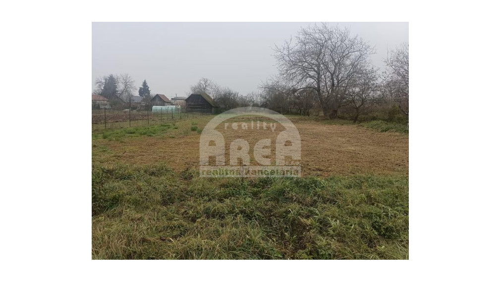 REZERVOVANÉ! Stavebný pozemok v obci Ložín