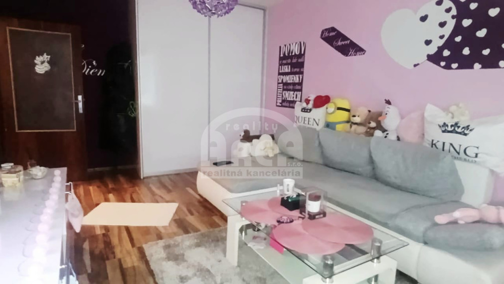 1- izbový byt v TOP lokalite sídliska Východ v Michalovciach