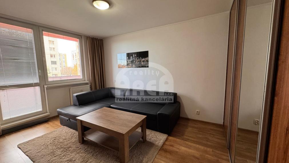 Na prenájom 1- izbový byt, sídlisko Stráňany v Michalovciach