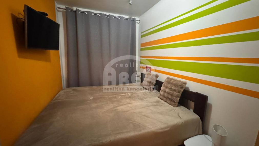 Priestranný 5- izbový byt na sídlisku Východ v Michalovciach