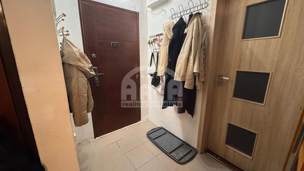 Priestranný 5- izbový byt na sídlisku Východ v Michalovciach