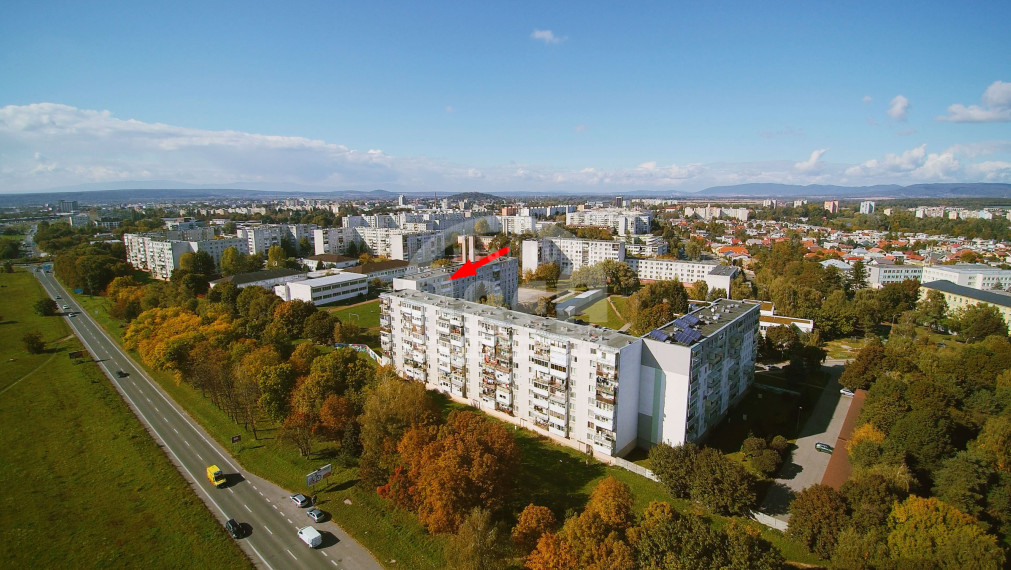 Priestranný 5- izbový byt na sídlisku Východ v Michalovciach