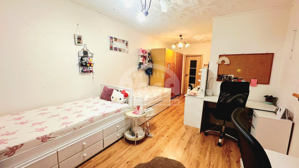 Priestranný 5- izbový byt na sídlisku Východ v Michalovciach