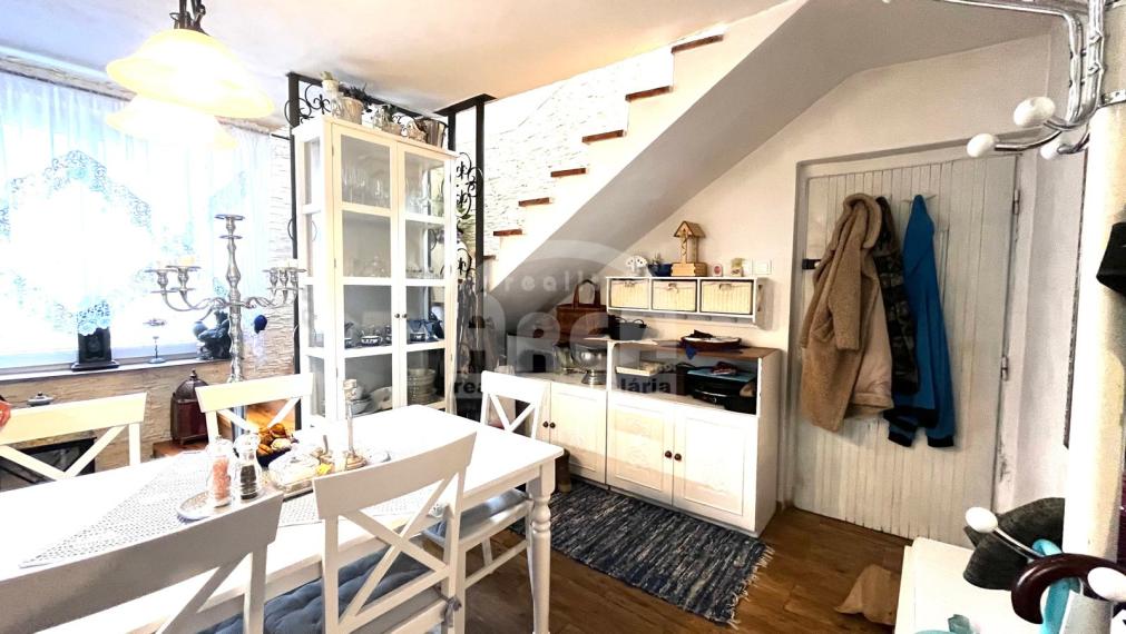 Dvojpodlažná murovaná chata na Zemplínskej Šírave