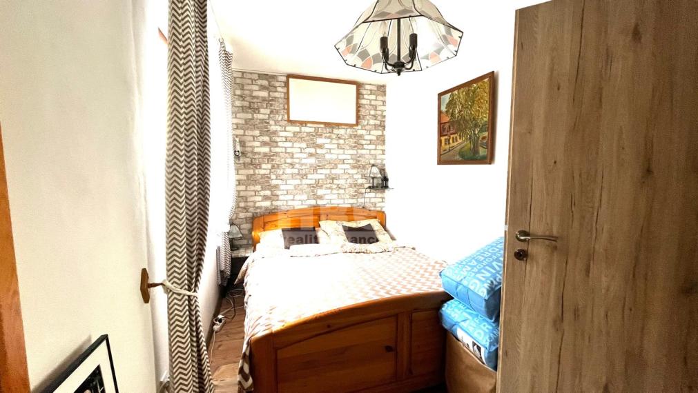 Dvojpodlažná murovaná chata na Zemplínskej Šírave